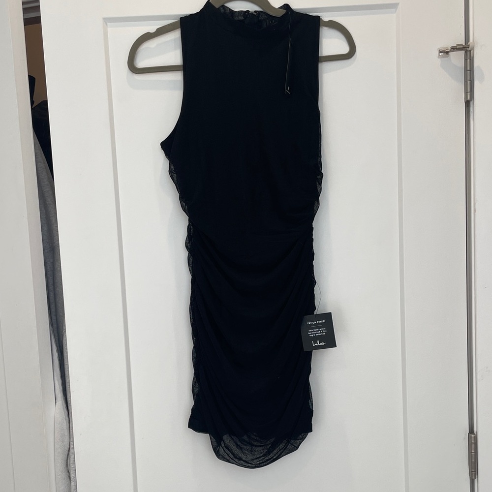 Elegant Black Sleeveless Dress